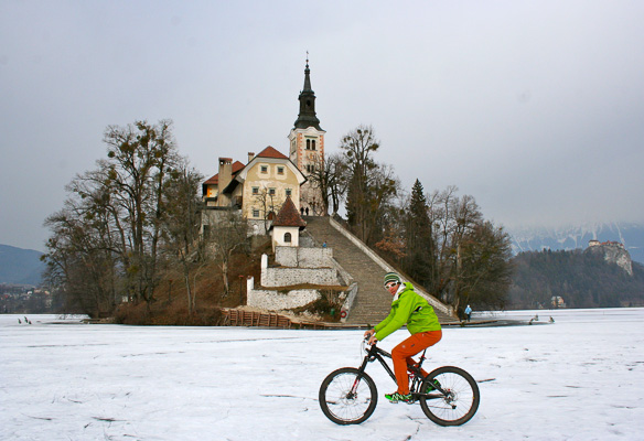 Le lac de bled gelé